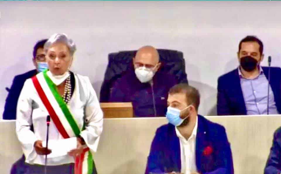 Pachino, c’è aria di sfiducia al sindaco Petralito: i consiglieri comunali pronti a firmarla